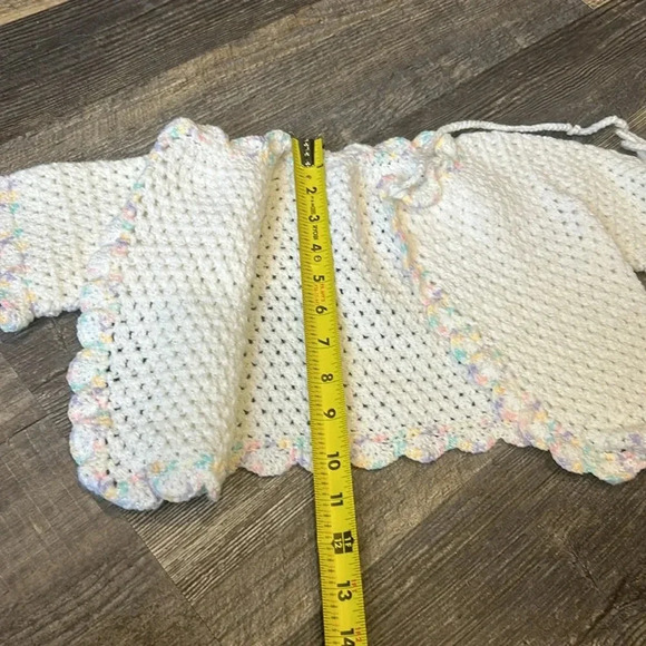 Crochet baby sweater and hat - Picture 4 of 7